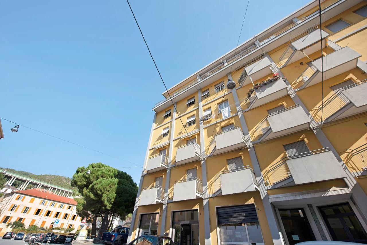 Trilocale Mazzini Con 2 Balconi Apartment Varazze Exterior foto
