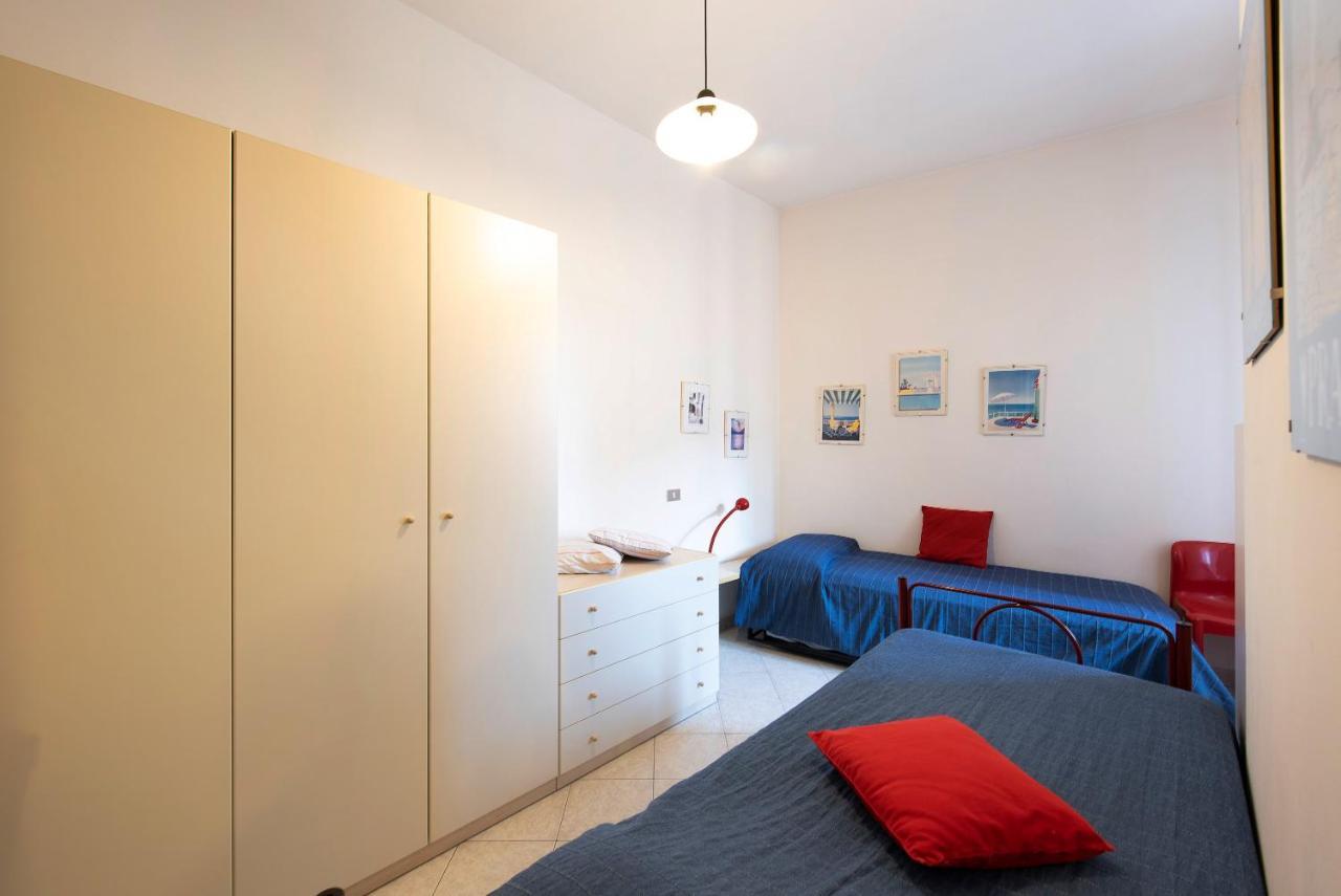 Trilocale Mazzini Con 2 Balconi Apartment Varazze Exterior foto